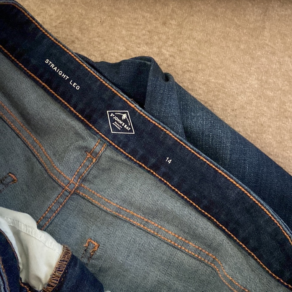 St John Bay NWOT Women’s straight leg jeans size 14, - Picture 3 of 3
